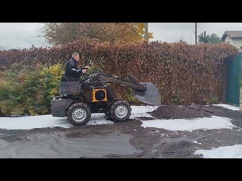 Видео: Мини погрузчик. Первый заказ на работы. Халтура)