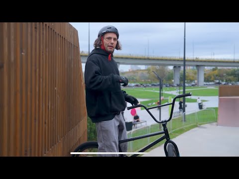 Видео: Проверка формы в самом большом BMX парке пошла не по плану 