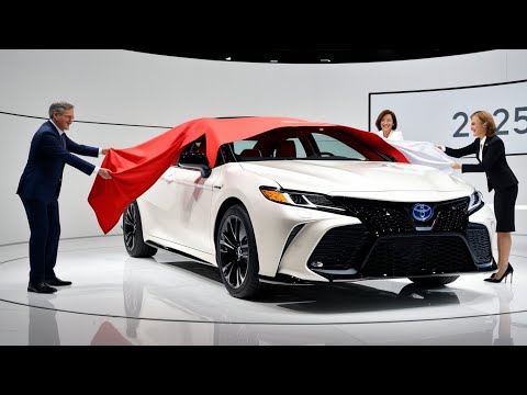 Видео: 🚗 Новый Toyota Camry 2025 — ШОК! Такой Камри вы еще не видели! 😱
