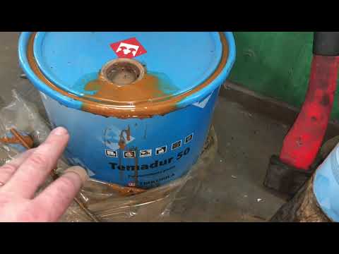 Видео: Покраска алюминиевой лодки полиуретановой краской .
