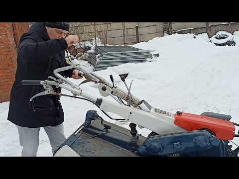 Видео: Ручной трактор Kubota K700 GA85 (Тяжелый дизельный японский мотоблок)