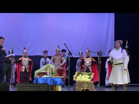 Видео: Владимир Оконович Каруев — калмыцкий фольклорный певец, сказитель, джангарчи.