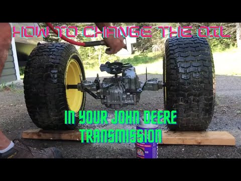 Видео: Как заменить масло в дифференциале / коробке передач / трансмиссии газонного трактора John Deere