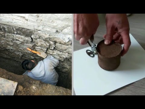 Видео: НАШЕЛ ТЯЖЕЛУЮ БАНКУ ПОД ФУНДАМЕНТОМ ДОМА И РЕШИЛ ОТКРЫТЬ.