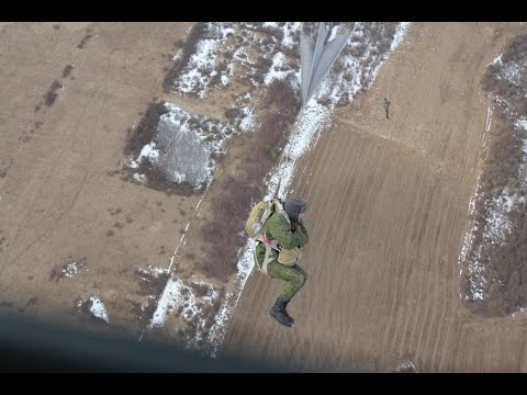 Видео: Витебские десантники совершили очередные парашютные прыжки