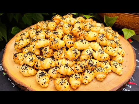 Видео: Соленки миниатюрни кифлички (160 броя, с размер половин пръст)