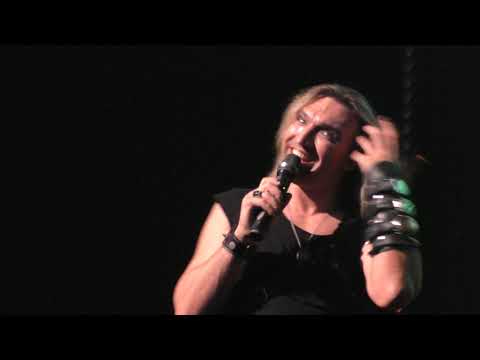 Видео: Гран-Куражъ концерт в Москве - Птица небесная - Пётр Елфимов (05.12.2021)