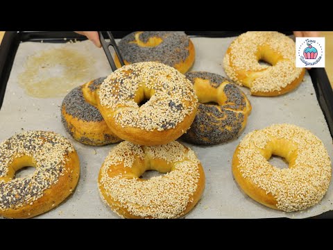 Видео: Легендарные Бейглы : бублики, которые перед выпечкой обваривают в кипятке, рецепт