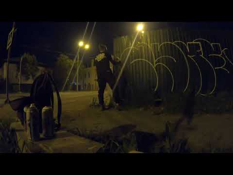 Видео: Стычка с полицией на улице. Police chase/graffiti 4k (English subs)