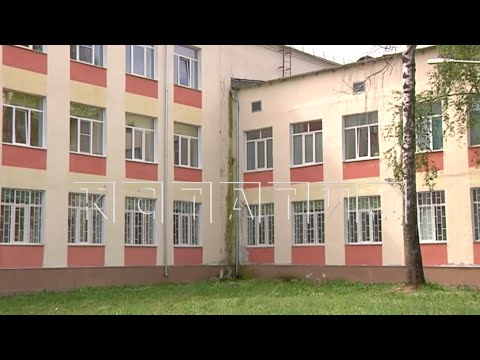 Видео: Капитальный ремонт капитального ремонта начат в школе, ставшей центром ремонтной аферы