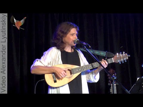 Видео: Елена Фролова - "Падают звезды над головой" (на стихи Анны Сеничевой)