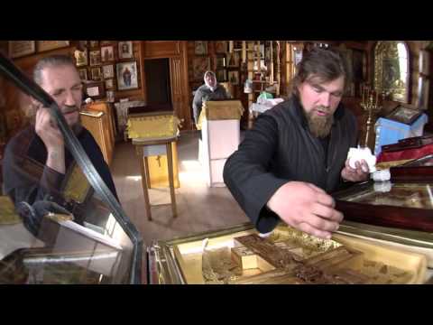 Видео: В Чуркинском монастыре мироточат 59 икон