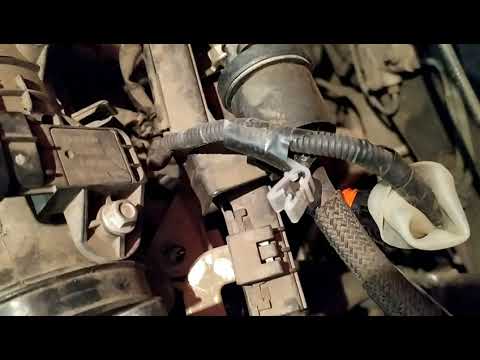 Видео: Регулировка клапанов на автомобиле BYD F3R с двигателем 473 QB