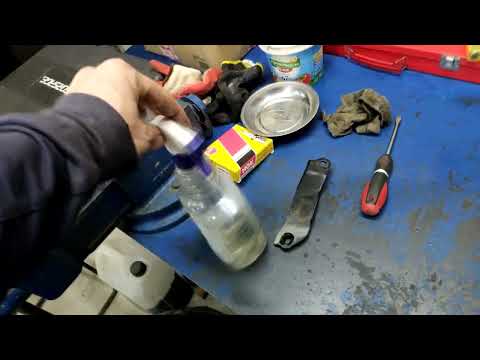 Видео: Замена прокладки клапанной крышки Toyota Camry 50