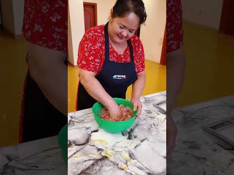 Видео: Сочные чебуреки. Вкусные. Чебуреки от Алмагуль