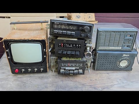 Видео: Отверстия для коробок для автомобильных радиоприемников с небольшим ЭЛТ-монитором