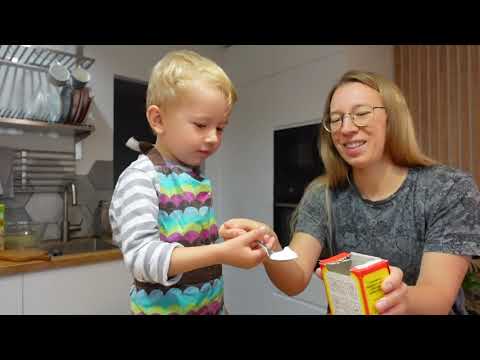 Видео: Мой дед ел такой пирог и говорил: "Я такой пирог никогда не ел, это че Шарлотка чтоли"?