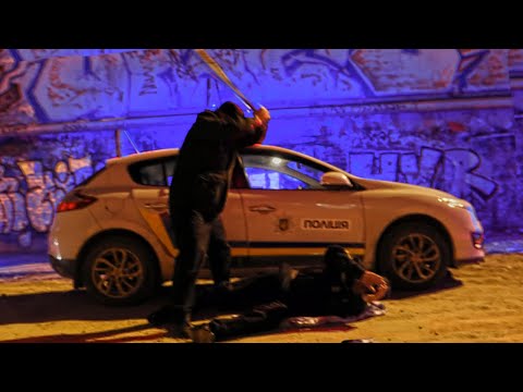 Видео: ДЕД НАПАЛ НА ПОЛИЦЕЙСКОГО  | #ПолицияLIVE​​ 🔴 24 серия