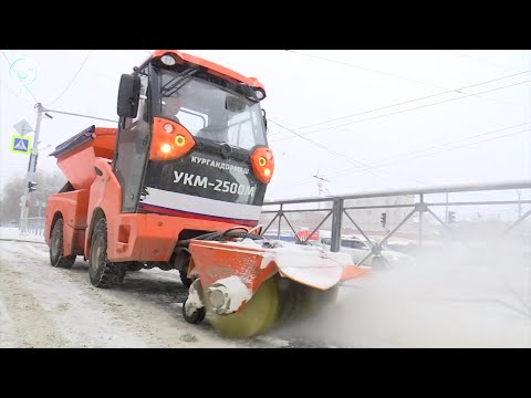Видео: Снегопад в Новосибирске: коммунальщики меняют тактику уборки