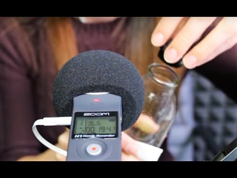 Видео: ASMR Шепот и расслабляющие триггеры : хрустящая пеленка, губки и звук газированной воды.