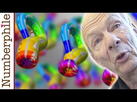 Видео: Охота за неуловимой четвёртой бутылкой Клейна — Numberphile