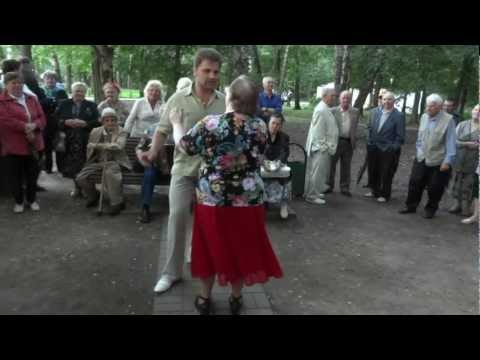 Видео: Измайловский парк.Частушки.24.06.12