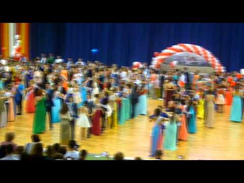 Видео: Выпускной бал Губкин 2014 - Флешмоб