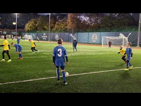 Видео: КДЮСШ-14 2 : НІКА 1 тайм(WhiteBit 26.10.25 2014р)