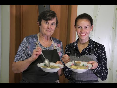 Видео: Суп с жареной мукой - рецепт от Татьяны Ренье \ Gebrentemelsupp