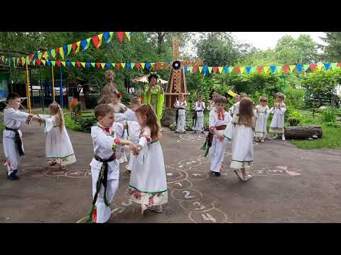 Видео: "Чий віночок кращий" музична рухлива гра