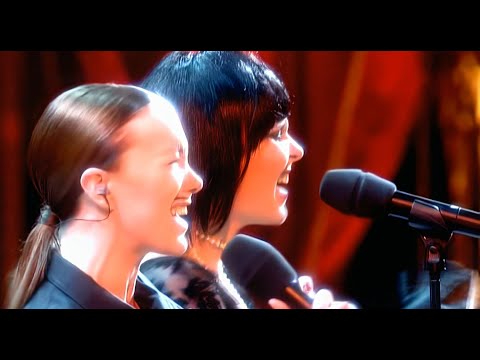 Видео: Пелагея и Дарья Мороз — Самба белого мотылька ("Две Звезды" 2009) (Rem.1080)