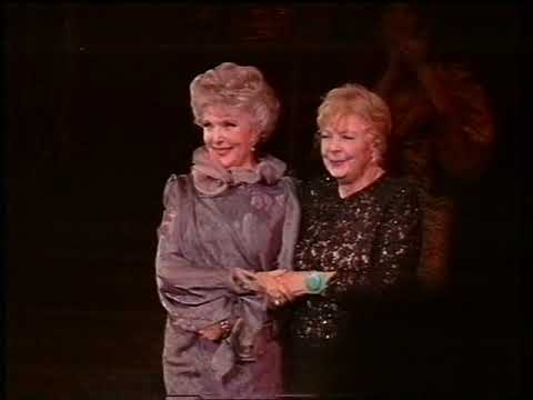 Видео: 75-летие Веры Васильевой. Творческий вечер в Театре Сатиры.