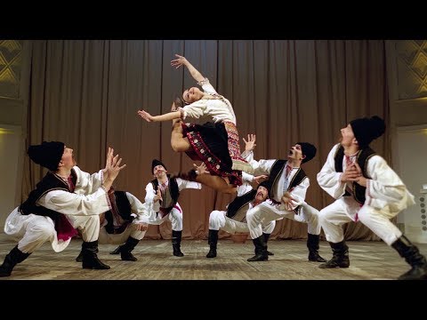 Видео: Молдавский шуточный танец "Табакеряска". Балет Игоря Моисеева.