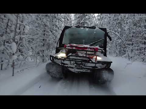 Видео: Снегоболотоход Тингер по глубокому снегу на болоте.