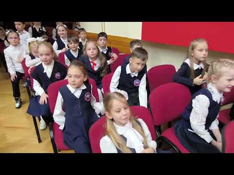 Видео: Посвящение в первоклассники, классы 1А-1Е