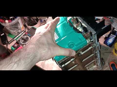 Видео: Ремонт Аккумулятор  Mercedes 223   +79034230709