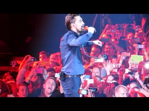 Видео: Дима Билан - Я так люблю тебя (На бис, Крокус сити холл 2015)