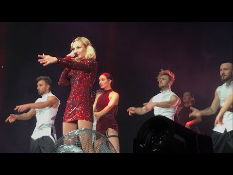 Видео: Полина Гагарина «Драмы больше нет» Новосибирск. Polina Gagarina.[Fancam]