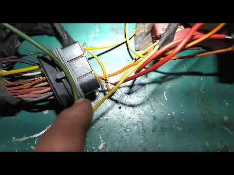 Видео: Nissan Primastar,Vivaro,Trafik установка електросклопідйомників,забави з проводкою.