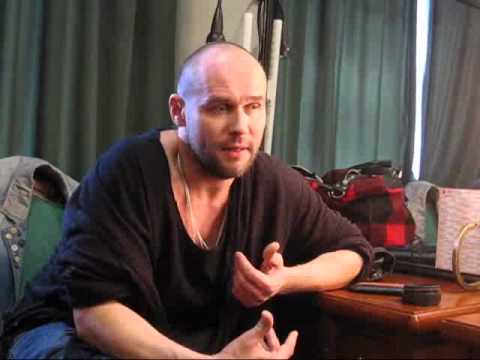 Видео: Максим Аверин:«Ношу крестик из Задонского монастыря».