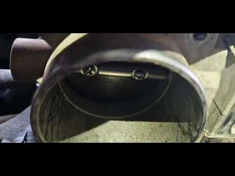 Видео: Как почистить(снять) дросельную заслонку,SUBARU FORESTER XT 2013г.