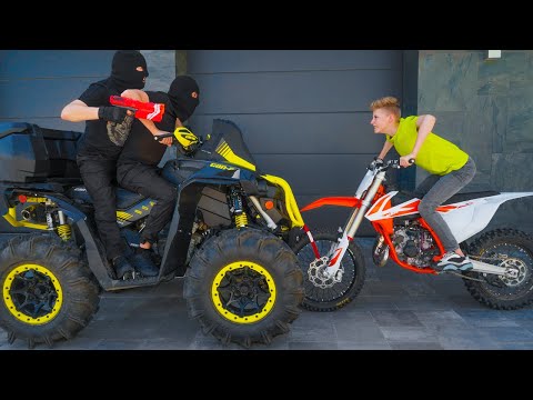 Видео: NERF motorcycle VS quadbike...  NERF - от меня не УЙДЁШЬ!!!