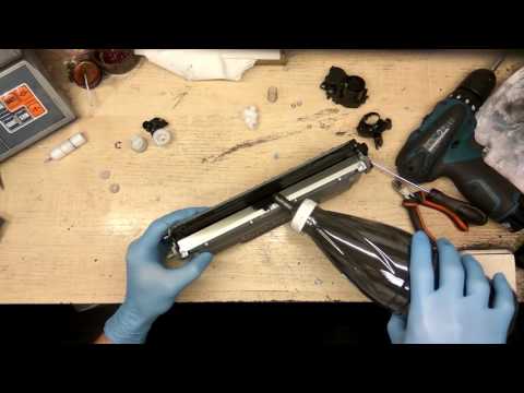 Видео: Заправка картриджа Brother TN-2320 // Cartridge refill Brother TN-2320