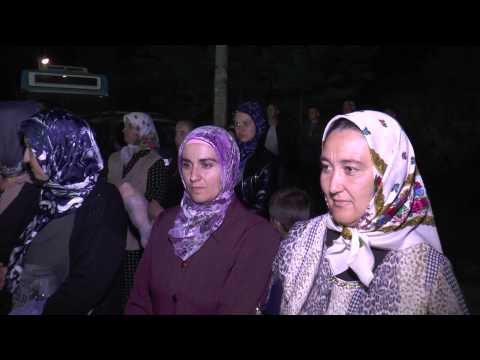 Видео: Абитуриентска вечер на Муса Ниньов село горно Краище 2015---