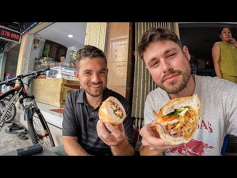 Видео: Почему больше людей не готовят бань ми таким образом?