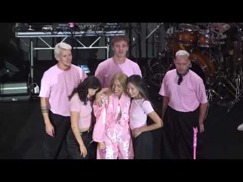 Видео: Мари Краймбрери -Концерт Velvet Music в честь Дня рождения ТРЦ Щёлковский(ТРЦ Щёлковский,02.11.2024)