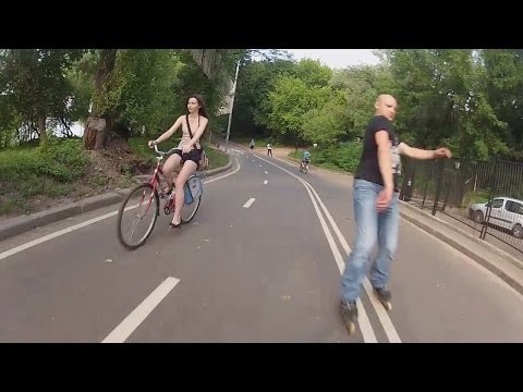 Видео: Аттракцион "Велосипедная дорожка" Cycling Пешеходы на велодорожке.