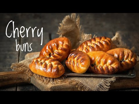 Видео: ВКУСНЫЕ ПИРОЖКИ с вишней | Красивая лепка пирожков | Fluffy Cherry Buns