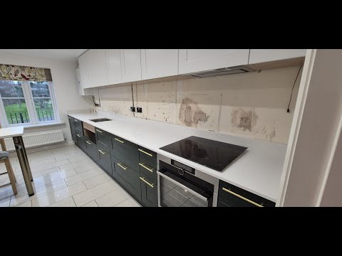 Видео: #223 Столешницы. Щенок на улице. Замок Садли Рождественский