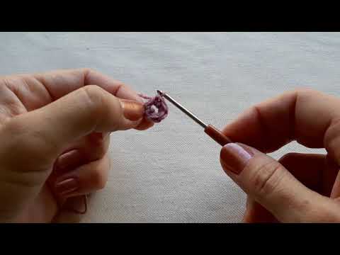 Видео: Как замкнуть в кольцо воздушные петли (видео 16)   Вязание крючком